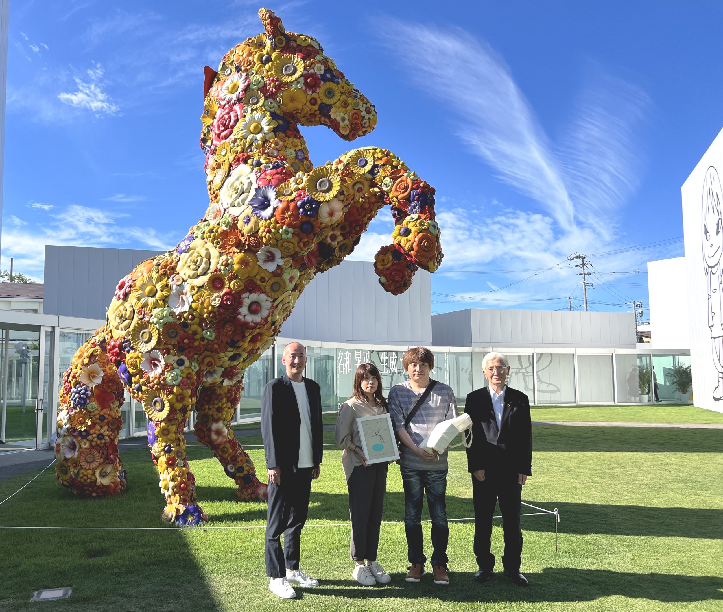 十和田市現代美術館 総入館者数0万人達成 十和田市現代美術館 Towada Art Center